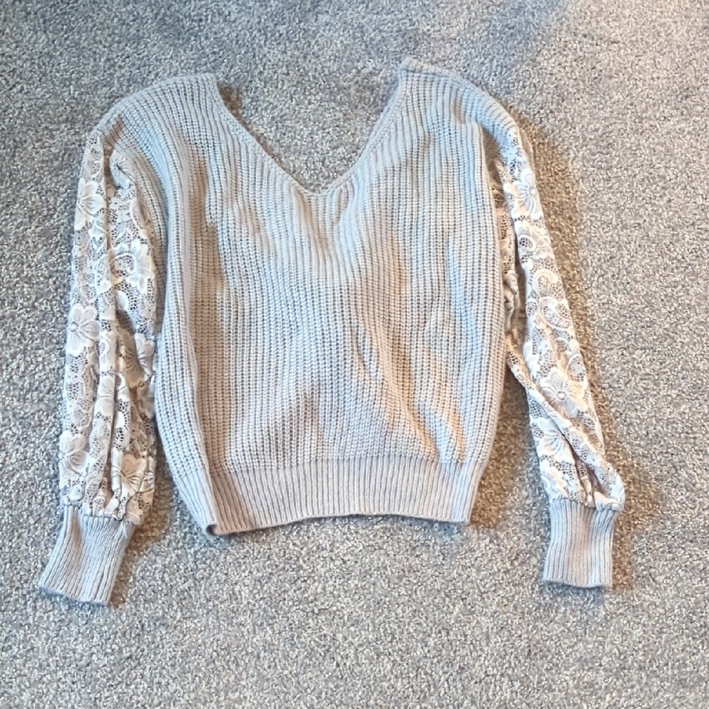 SHEIN Gray V-Neck Sweater with Lace Sleeves